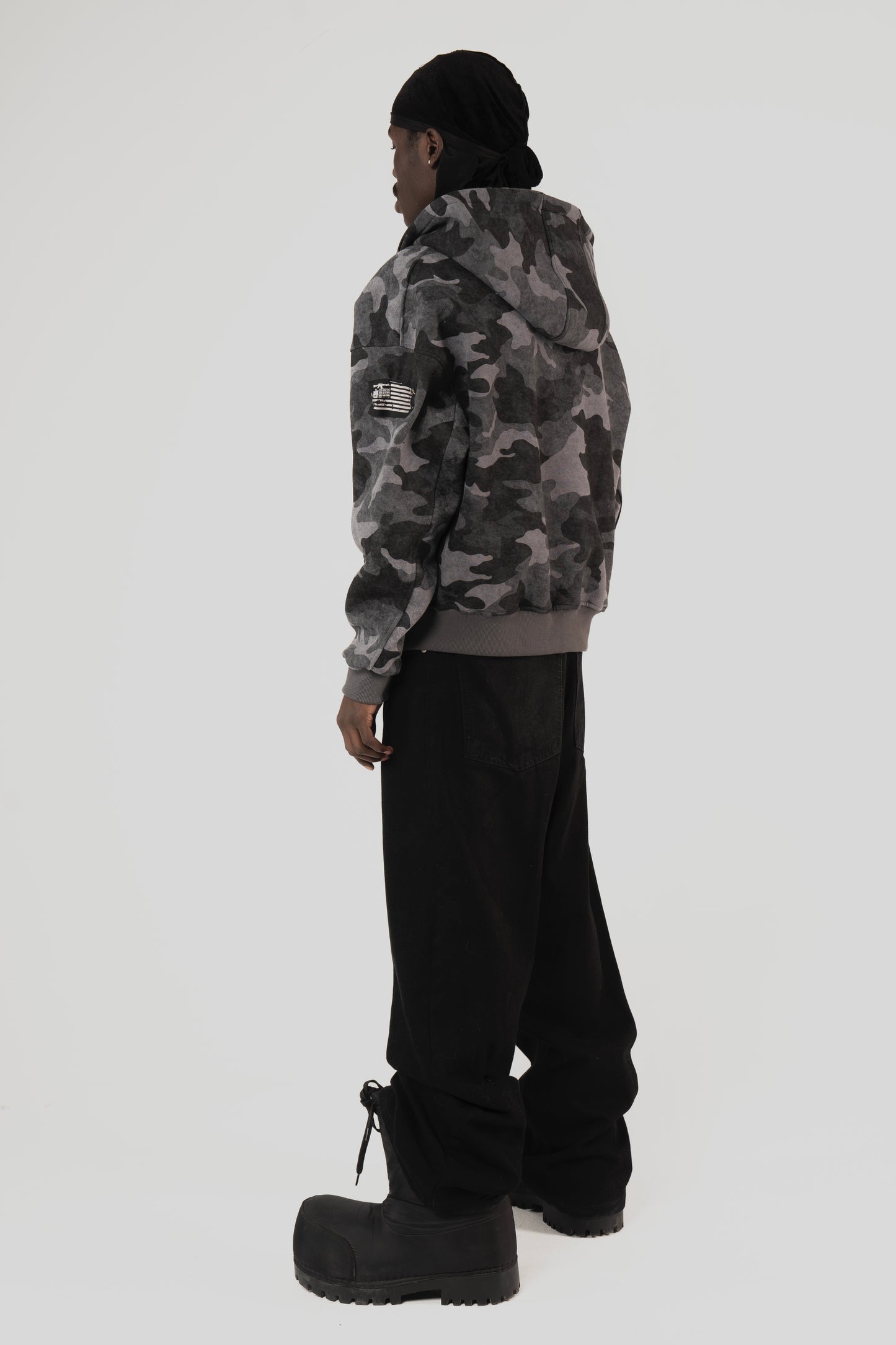 CAMOUFLAGE