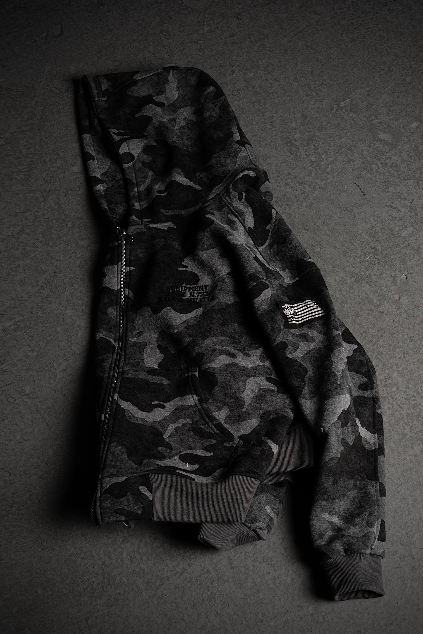 CAMOUFLAGE
