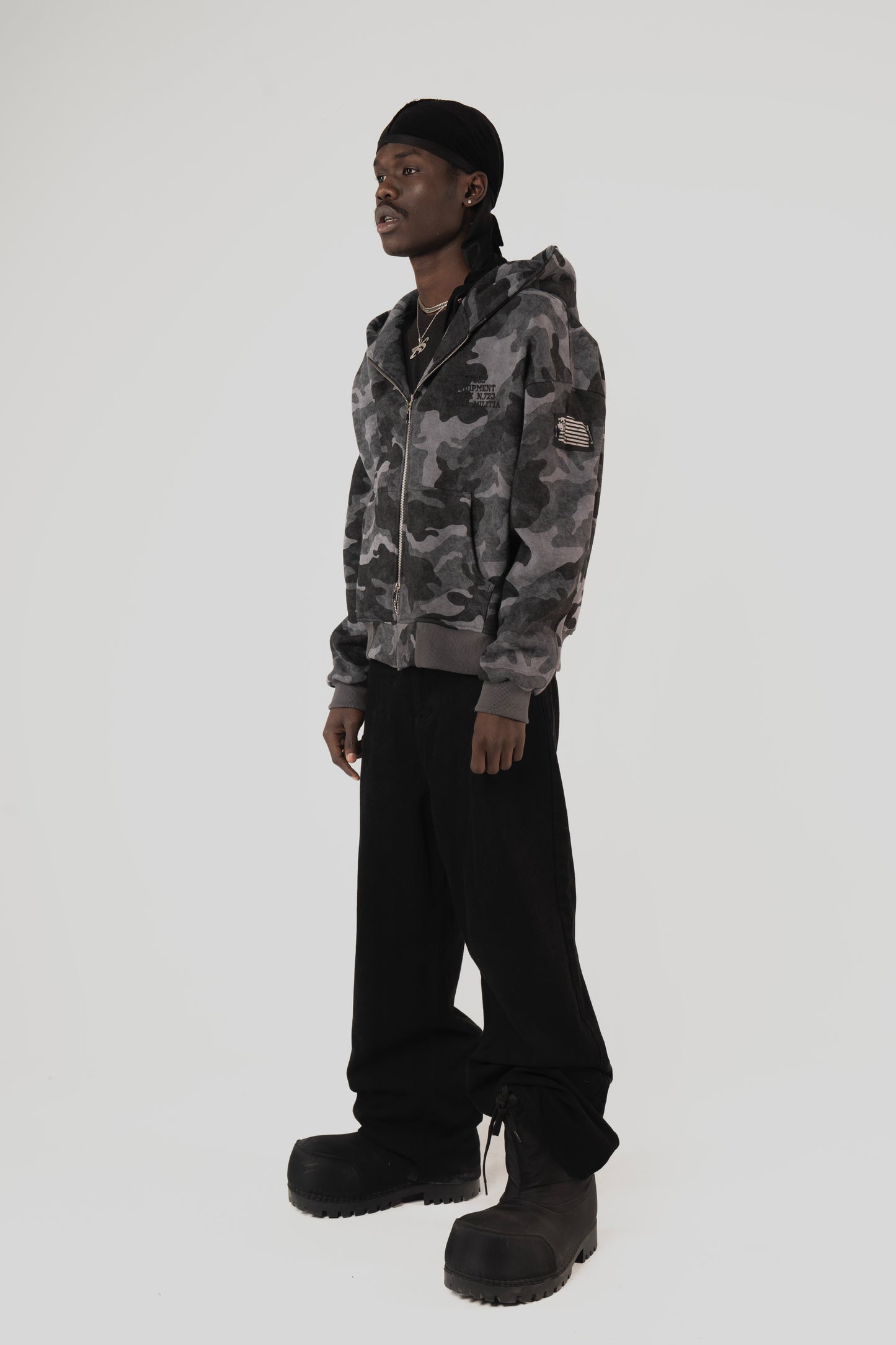 CAMOUFLAGE
